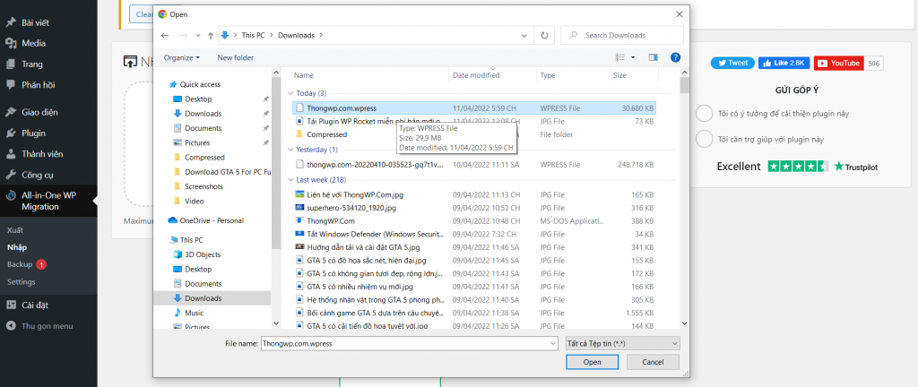 Chọn file có đuôi .wpress để khôi phục